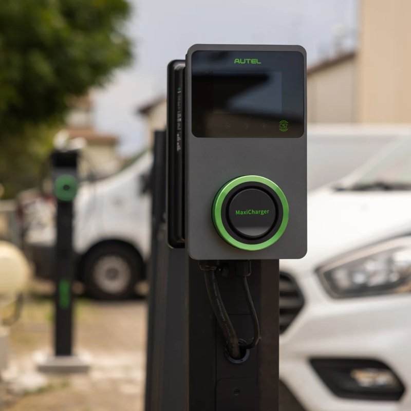 #Autel Maxicharger 22kW med kabel 4G 3F/32A - Mørkegrå